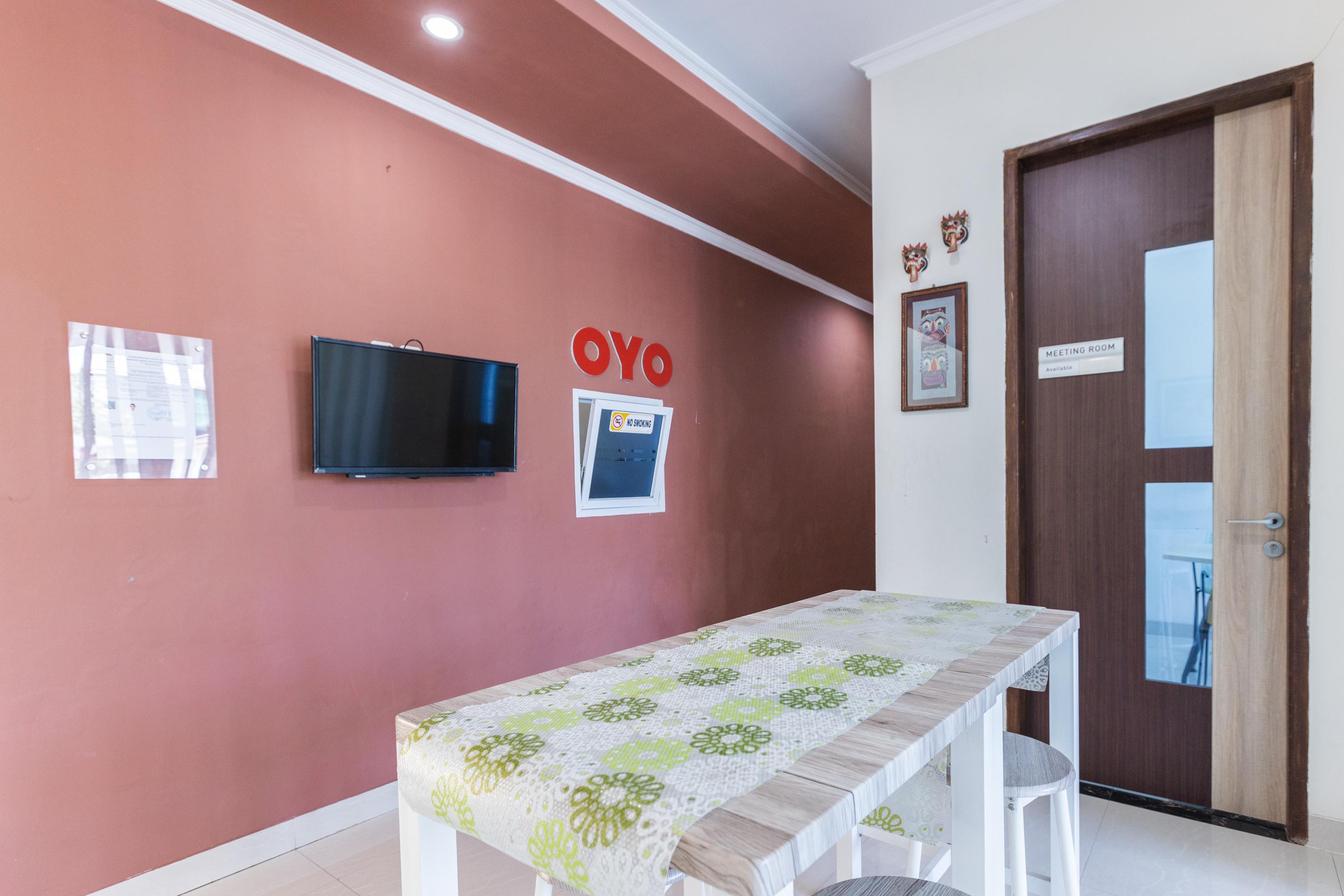 Oyo 1975 Bale Ikite Hotel Makassar Exterior photo